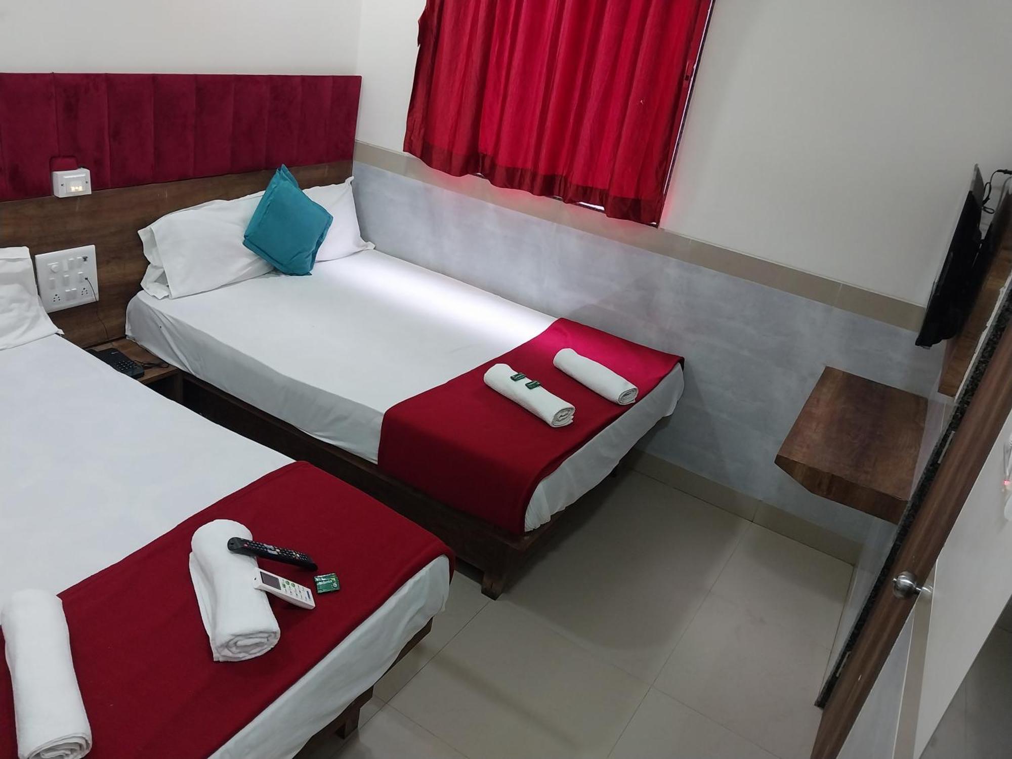 Hotel New Balaji Residency Bombay Exterior foto