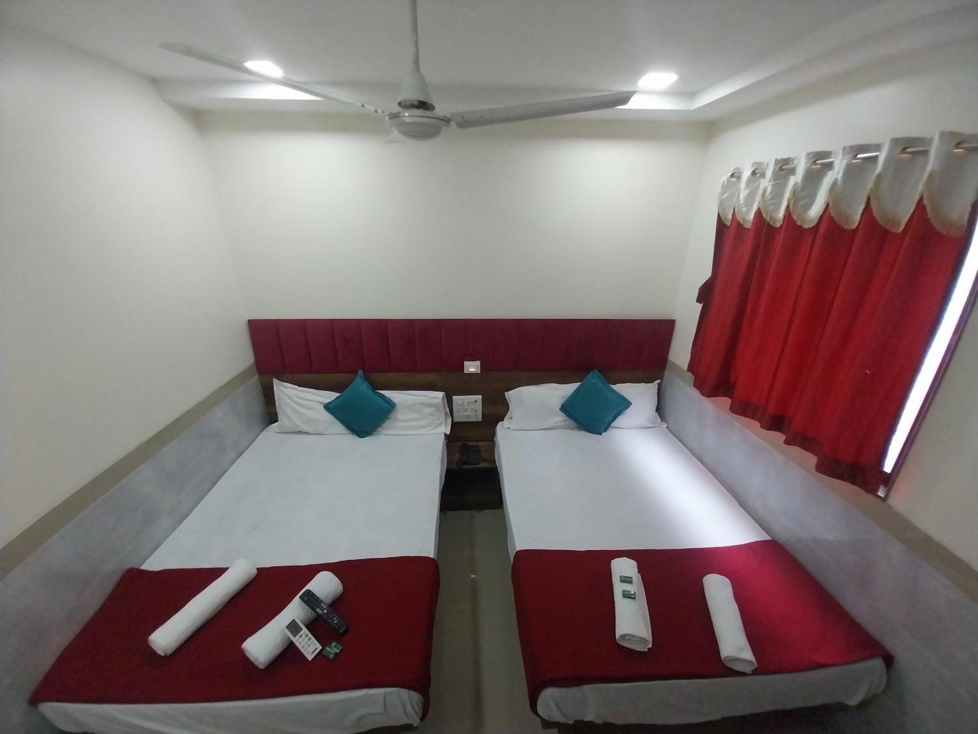 Hotel New Balaji Residency Bombay Exterior foto